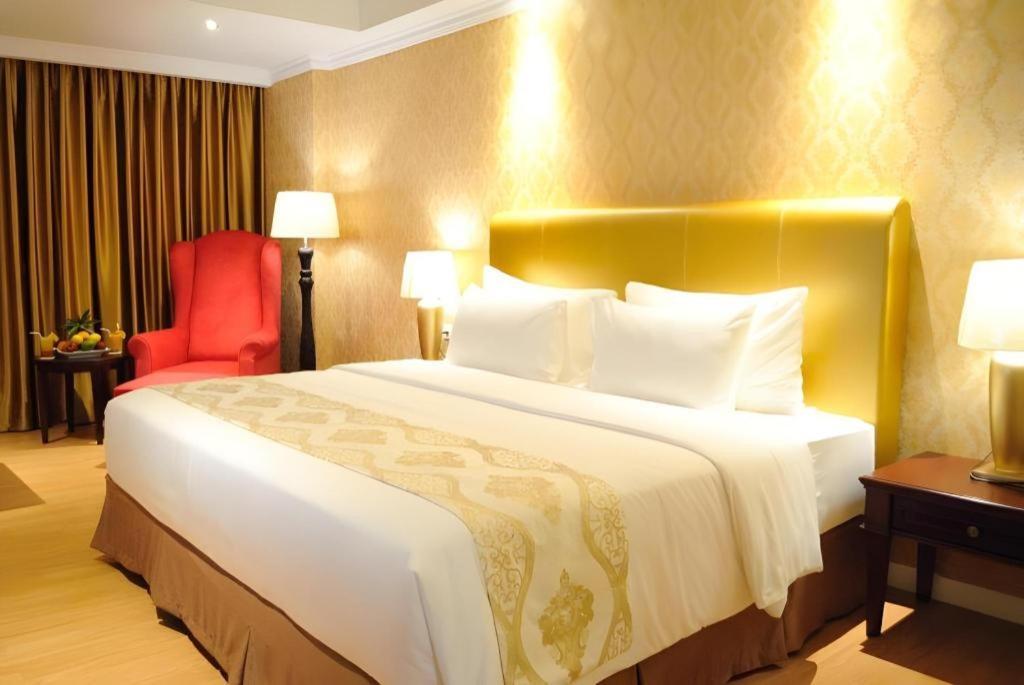 Adimulia Hotel Medan Extérieur photo