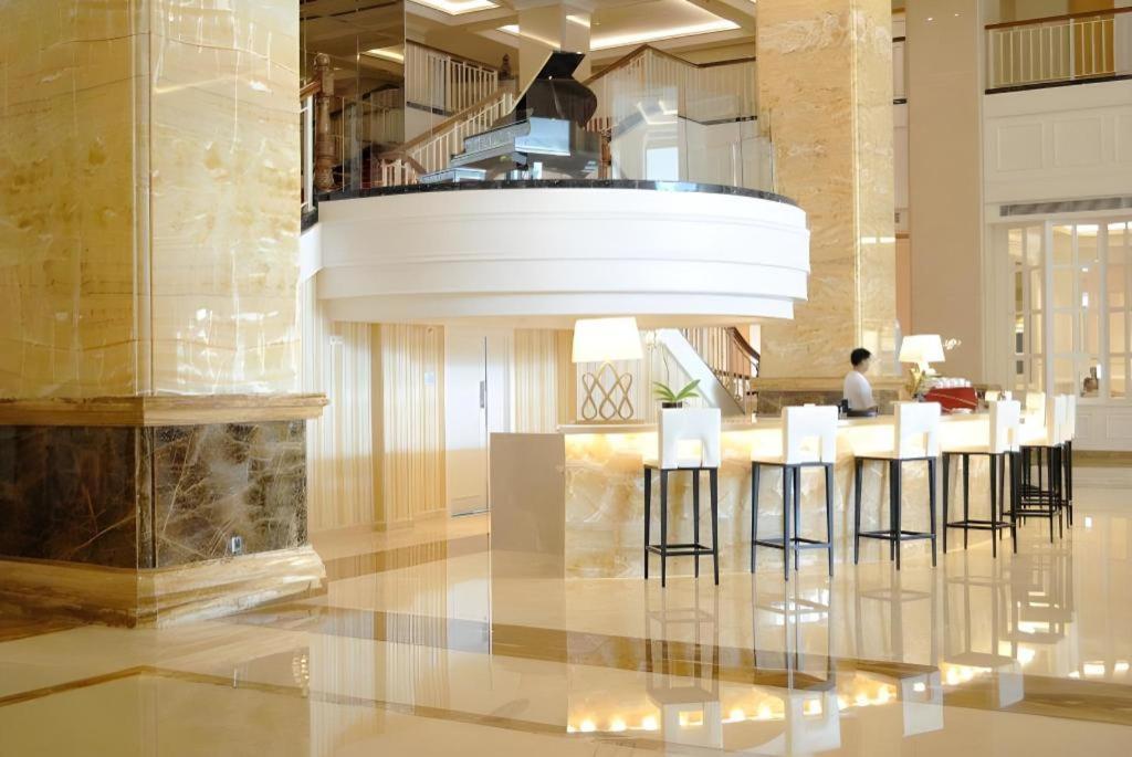 Adimulia Hotel Medan Extérieur photo